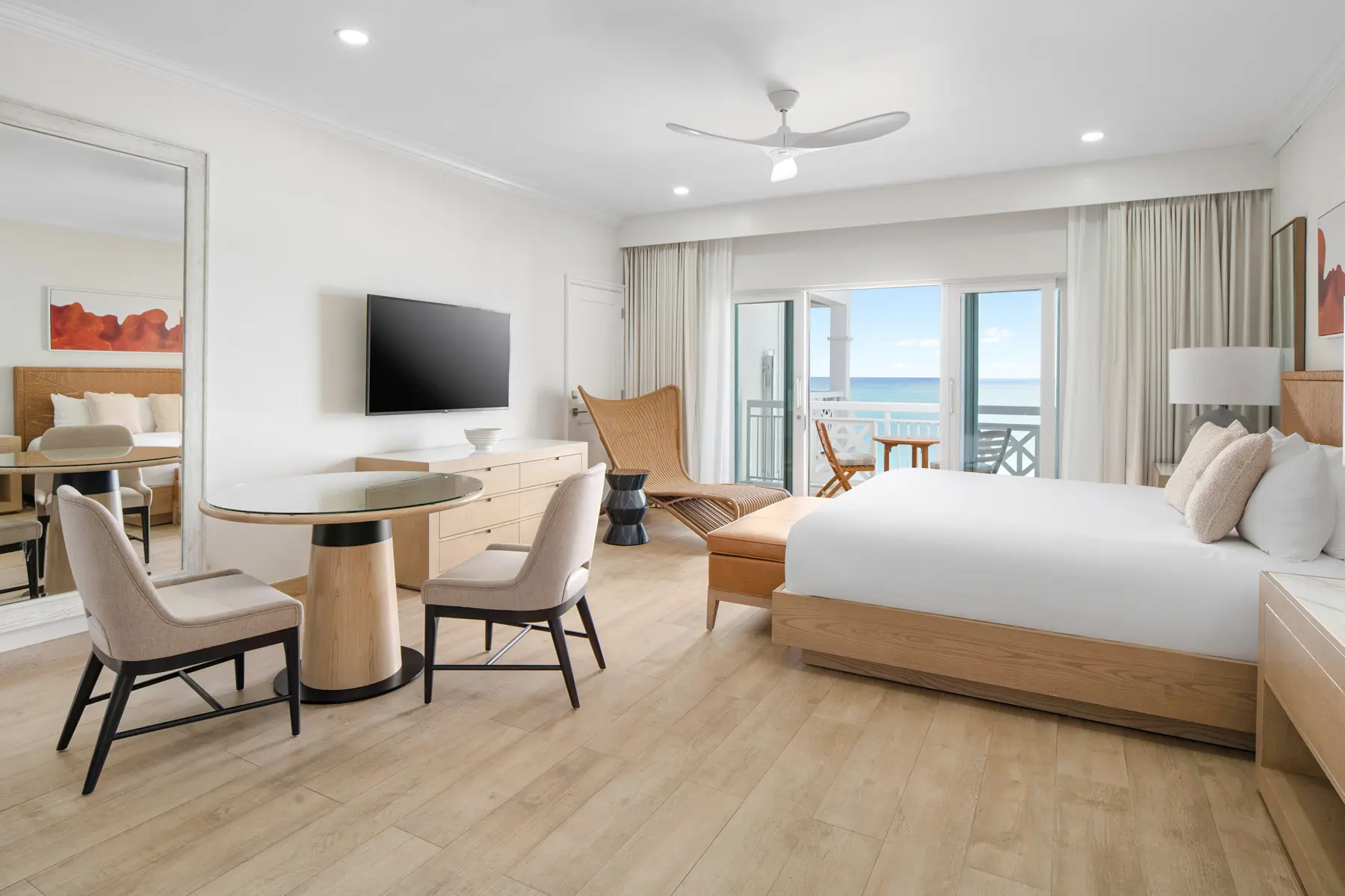 Alexandra-Resort-All-Inclusive-DeluxeStudio-Oceanfront-Bedroom