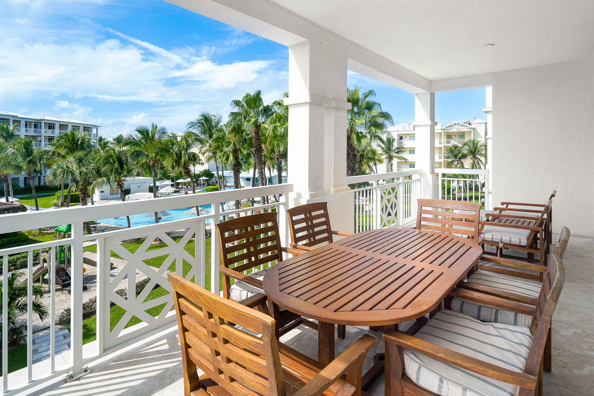 AlexandraResort-All-Inclusive-DeluxeOneBedroomGardenSuite-Balcony