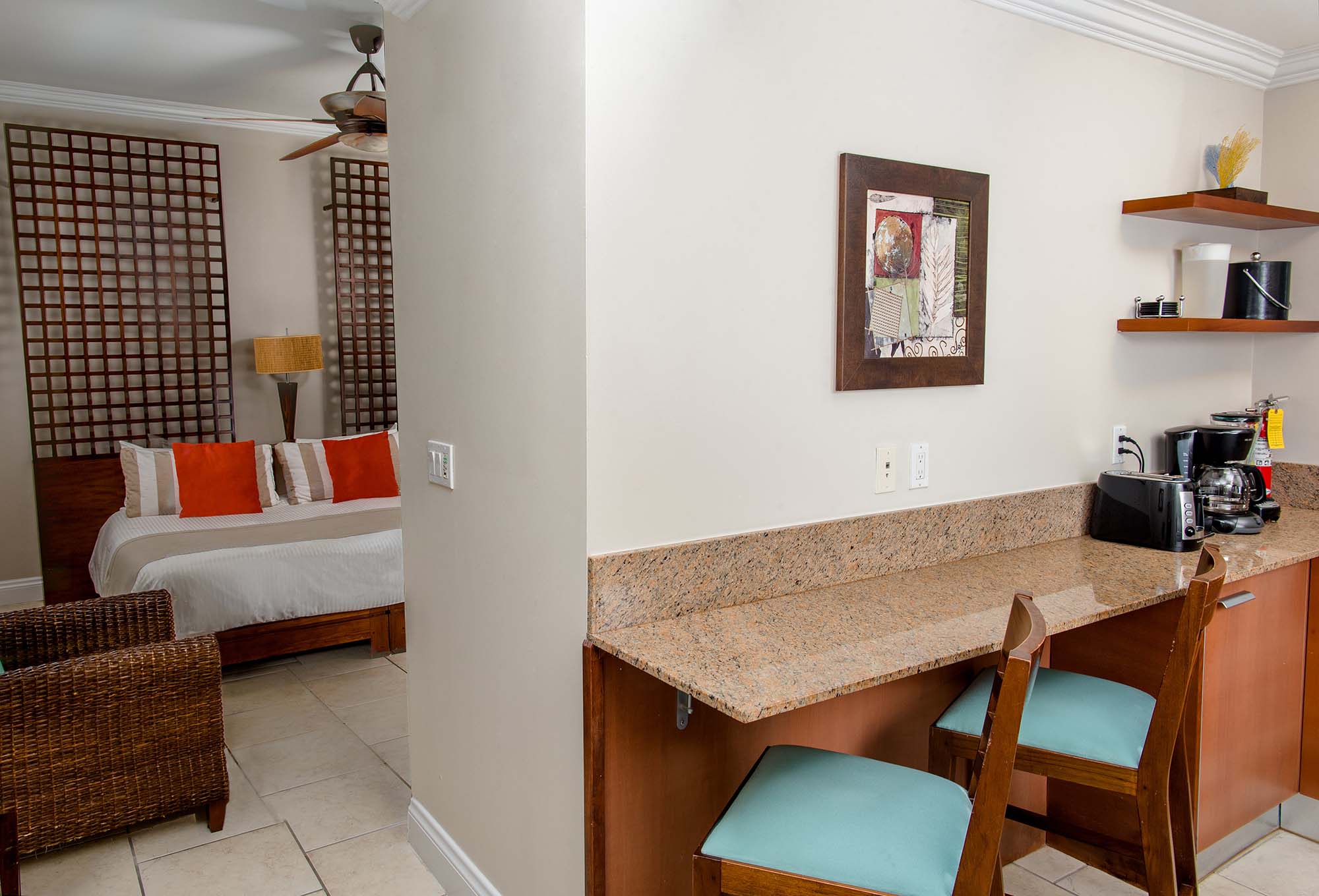 Oceanfront-Studio-kitchentte-Alexandra-Resort