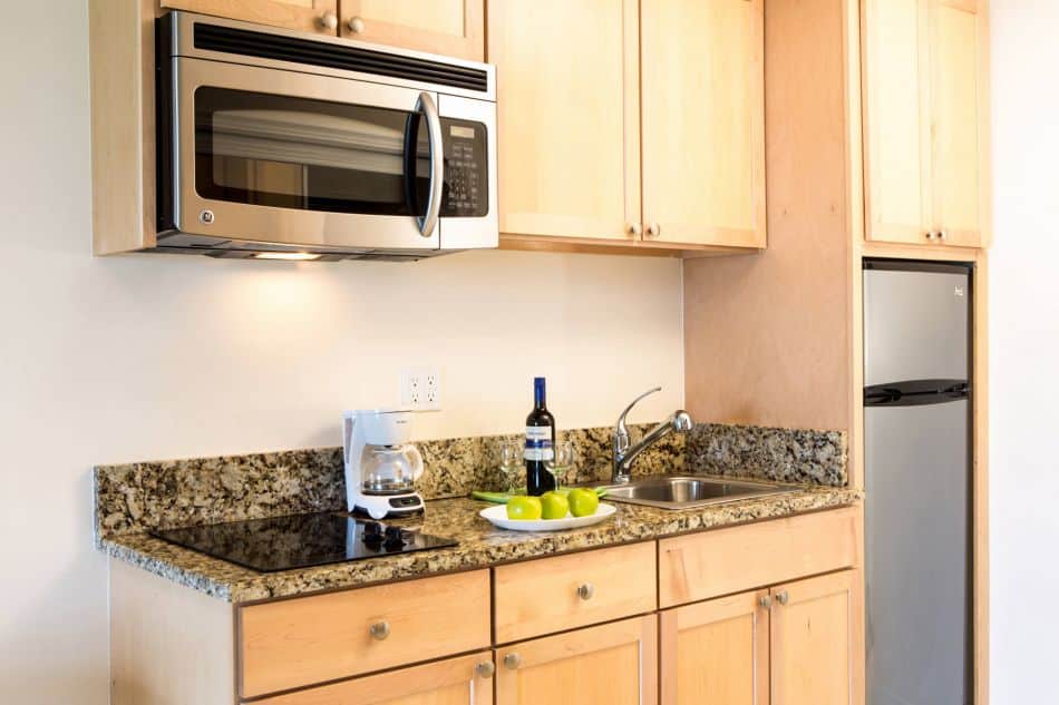 studio-beachfront-kitchenette